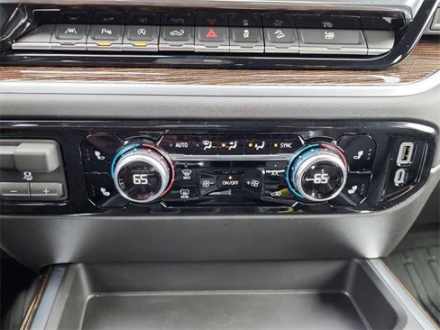 New 2026 GMC Sierra 1500 Elevation w/ Elevation Premium Package image 23