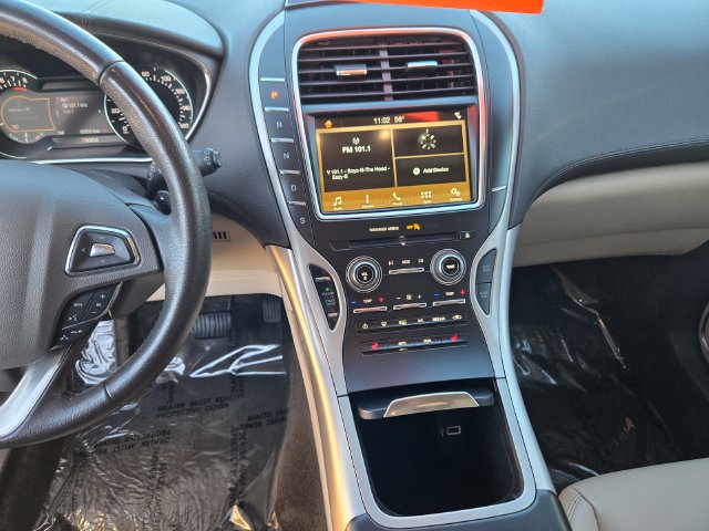 Used 2017 Lincoln MKX Premiere FWD image 17