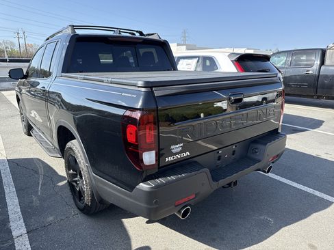 Used 2024 Honda Ridgeline Black Edition image 8