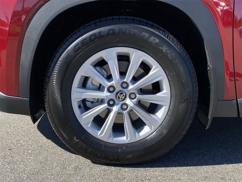 Certified 2026 Toyota Grand Highlander XLE image 12