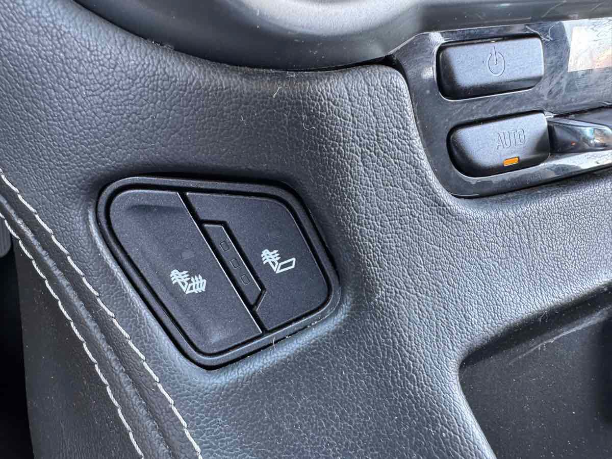 Used 2016 Chevrolet Tahoe LT RWD image 32