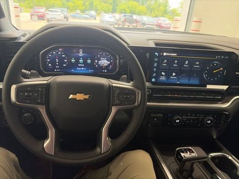 New 2026 Chevrolet Silverado 1500 LTZ w/ LTZ Premium Package AWD/4WD image 18