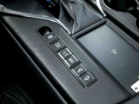 Used 2024 Lexus LX 600 4WD w/ Appearance Package image 81