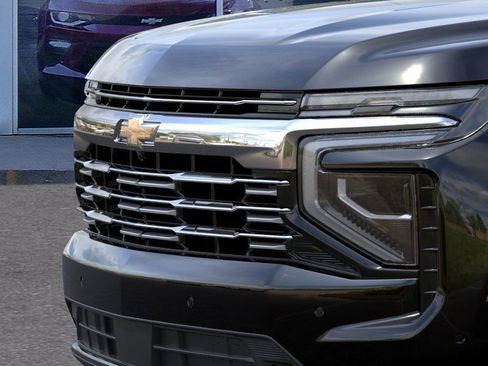 New 2025 Chevrolet Suburban Premier w/ Sun And Tow Package image 13
