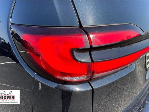 Used 2024 Chrysler Pacifica Touring-L image 30