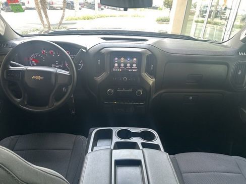 Used 2022 Chevrolet Silverado 1500 Custom image 17