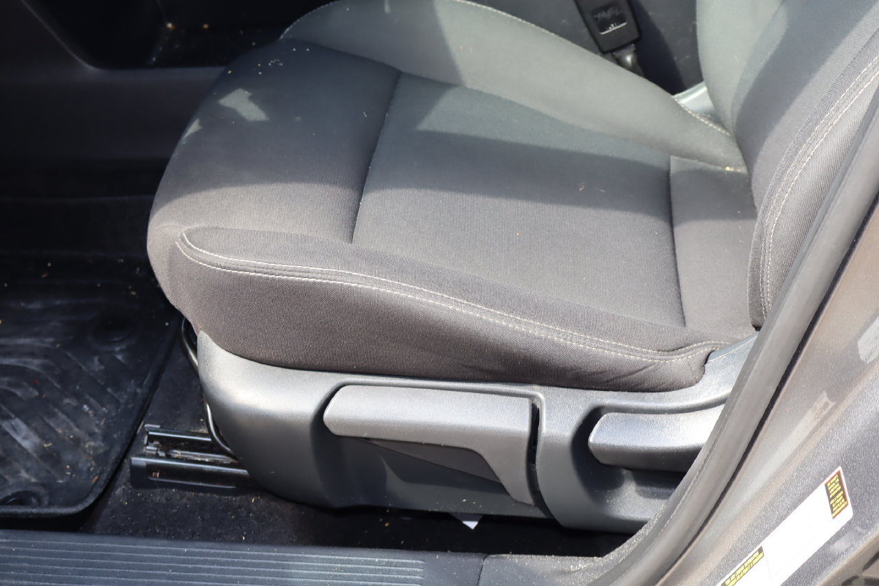 Used 2023 Nissan Rogue S FWD image 14