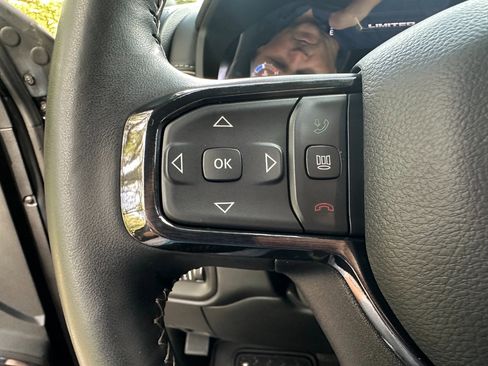 Used 2023 RAM 2500 Limited image 33