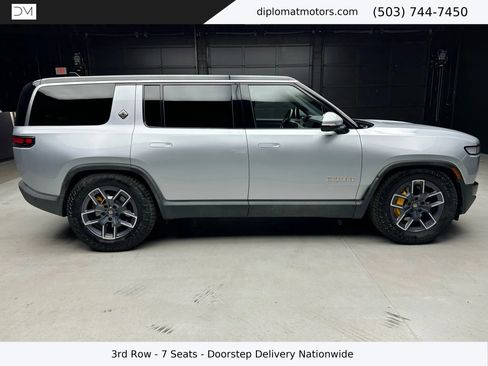 Used 2023 Rivian R1S Adventure image 7