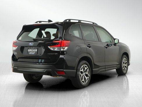 Used 2024 Subaru Forester Premium AWD/4WD image 5