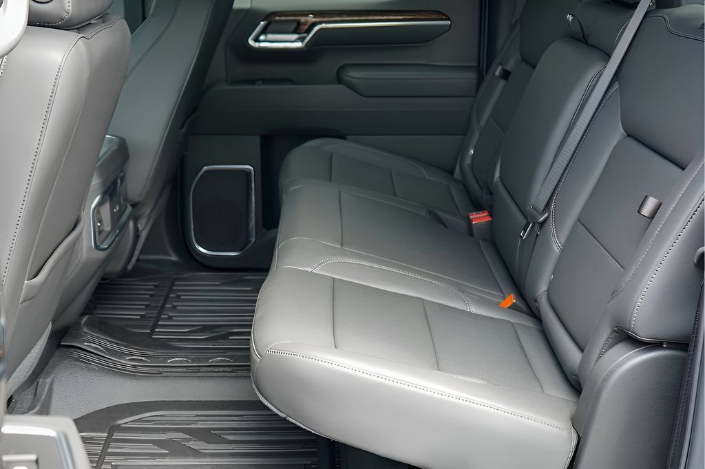 New 2026 GMC Sierra 1500 Elevation w/ Elevation Premium Package AWD/4WD image 16