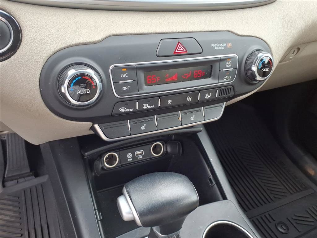 Used 2020 Kia Sorento S FWD image 23