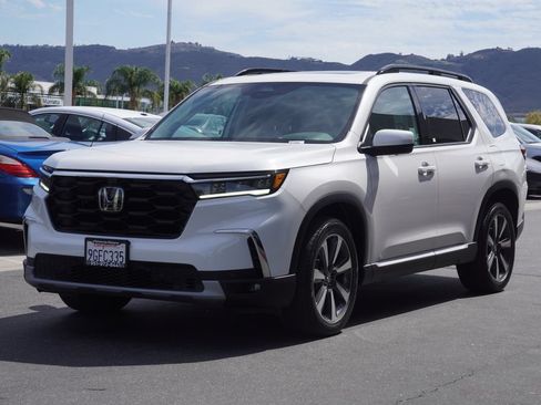 Used 2023 Honda Pilot Elite image 8
