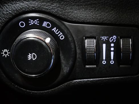Used 2020 Jeep Compass Trailhawk AWD/4WD image 13
