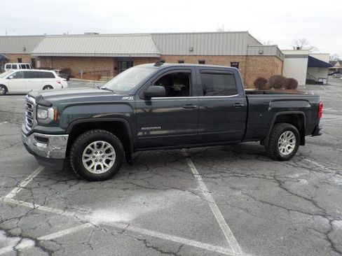 Used 2018 GMC Sierra 1500 SLE image 1