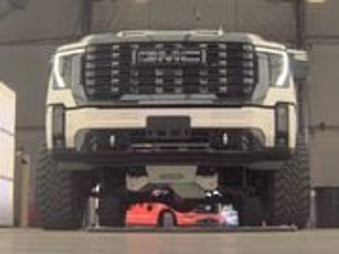 Used 2024 GMC Sierra 2500 Denali Ultimate image 5