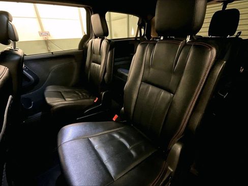 Used 2019 Dodge Grand Caravan GT image 25
