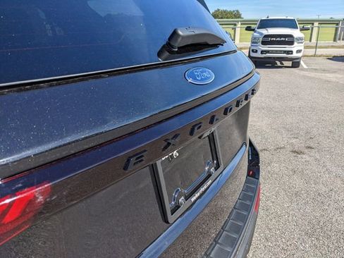 New 2026 Ford Explorer ST w/ Sun And Sound Package image 11