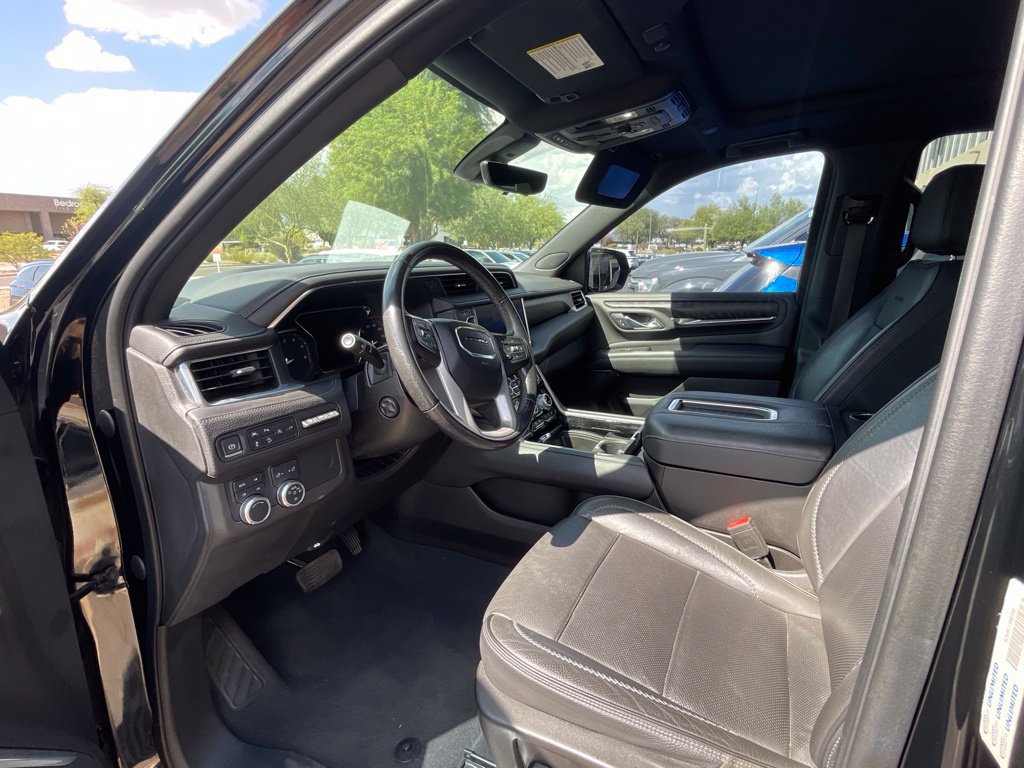 Used 2021 GMC Yukon XL Denali w/ Denali Premium Package AWD/4WD image 36