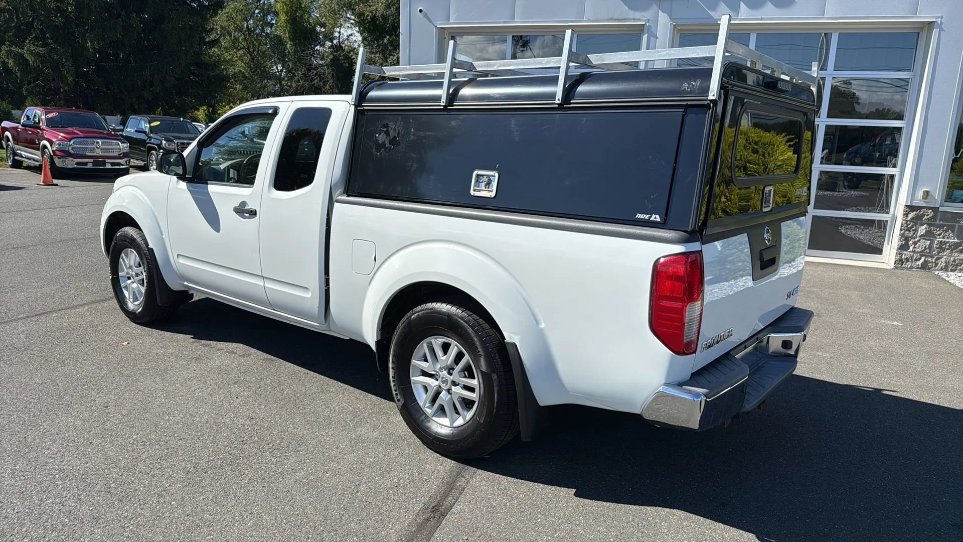Used 2015 Nissan Frontier SV w/ SV Value Truck Package AWD/4WD image 28