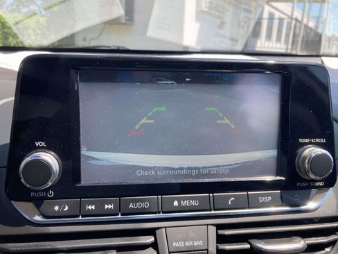 Used 2022 Nissan Altima 2.5 S FWD image 21