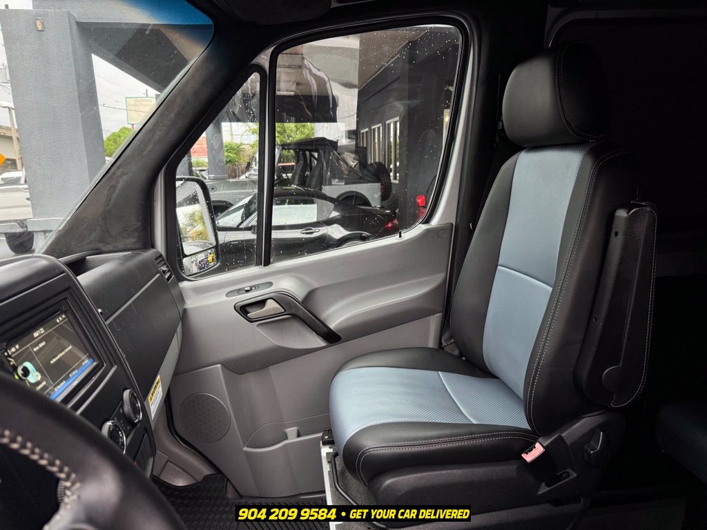 Used 2011 Mercedes-Benz Sprinter 2500 image 18