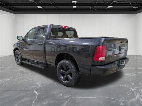 Used 2018 RAM 1500 Express w/ Black Ram 1500 Express Group image 3