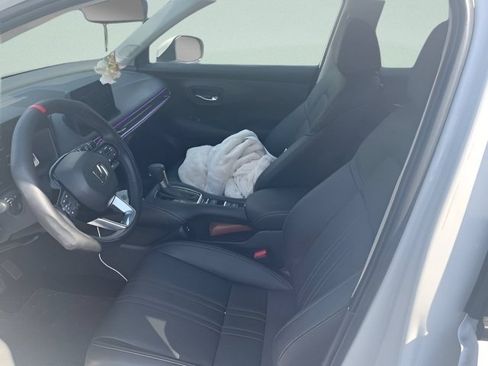 Used 2026 Honda HR-V EX-L image 14