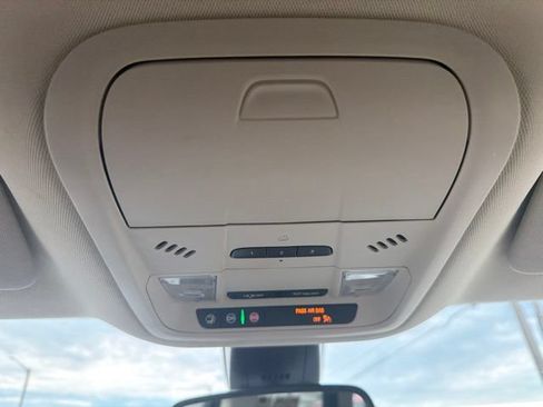 Used 2023 Buick Enclave Essence FWD image 30