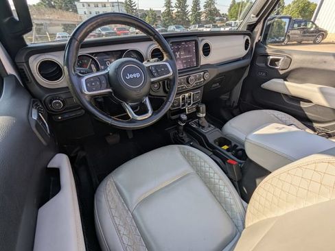 Used 2023 Jeep Wrangler Unlimited Sahara AWD/4WD image 2