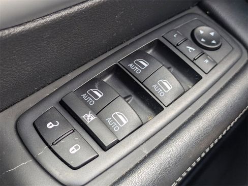 Used 2019 Chrysler Pacifica Limited w/ S Appearance Package image 23