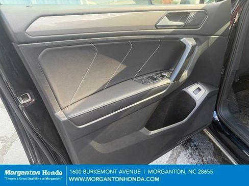 Used 2023 Volkswagen Tiguan SE FWD image 13