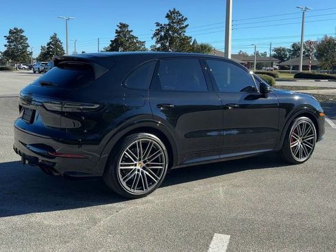 Used 2023 Porsche Cayenne GTS image 8