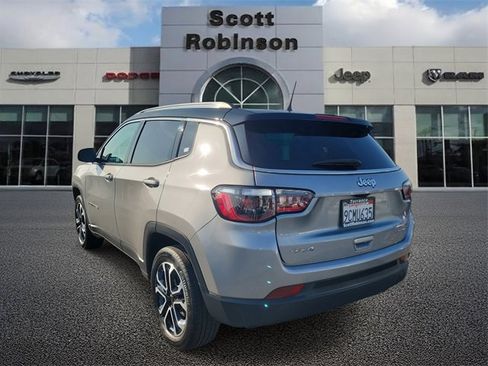 Certified 2022 Jeep Compass Limited image 3