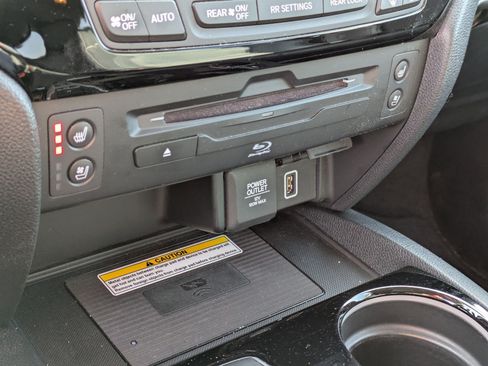 Used 2021 Honda Pilot Elite image 27