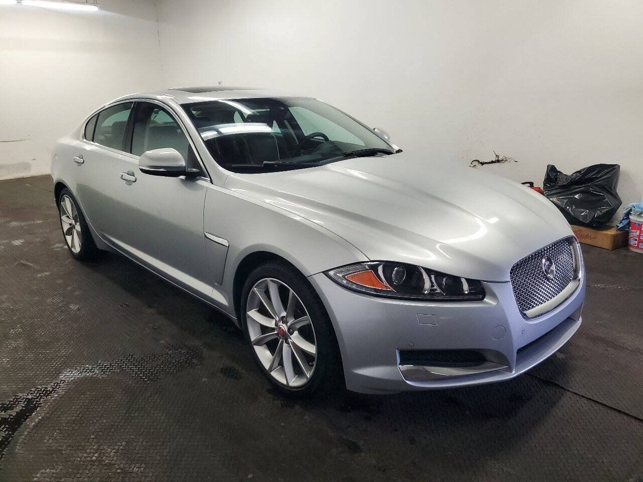 Used 2015 Jaguar XF Sport AWD/4WD image 3