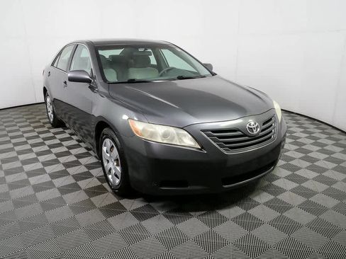 Used 2007 Toyota Camry LE FWD image 1