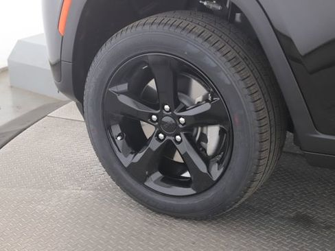 New 2026 Jeep Grand Cherokee L Limited w/ Limited Altitude Package image 13