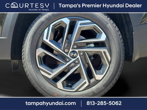 New 2025 Hyundai Tucson Limited image 36