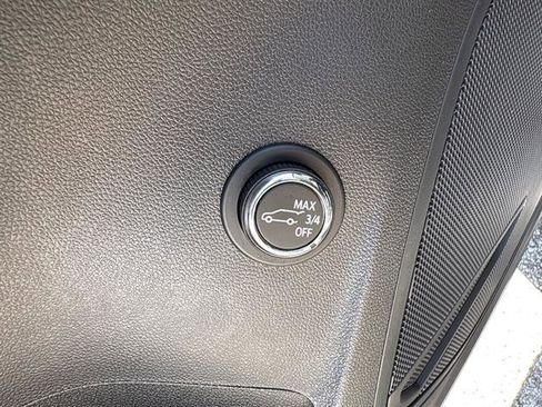 Used 2022 Buick Envision Preferred FWD image 28