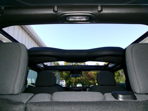 New 2026 Jeep Wrangler Unlimited Sport image 16