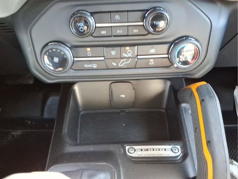 Used 2021 Ford Bronco Badlands image 43