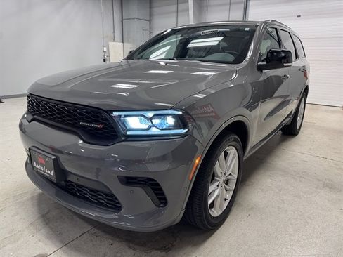 Used 2025 Dodge Durango GT AWD/4WD image 3