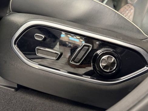 Used 2024 Jeep Grand Cherokee Summit image 26