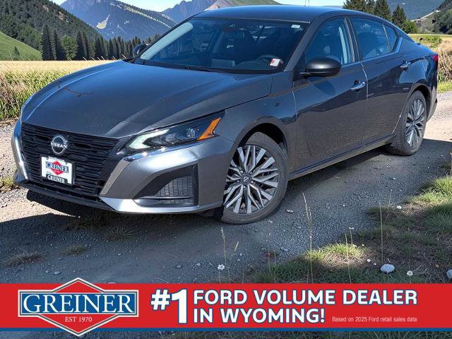 Used 2025 Nissan Altima 2.5 SV FWD image 1