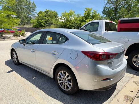 Used 2018 MAZDA MAZDA3 Sport w/ Preferred Equipment Package FWD image 3