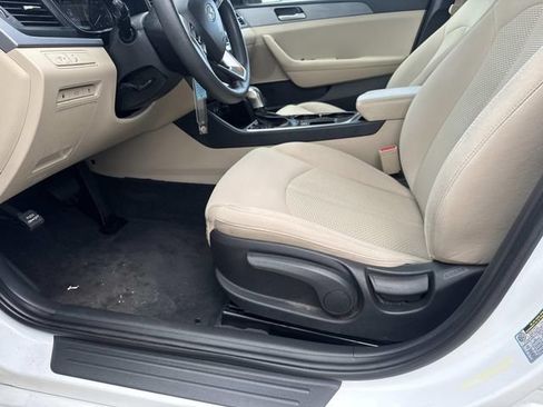 Used 2019 Hyundai Sonata SE FWD image 16