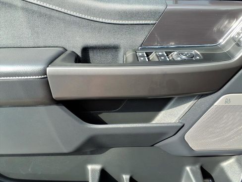 Used 2025 Ford F150 Lariat w/ Equipment Group 501A Mid image 16