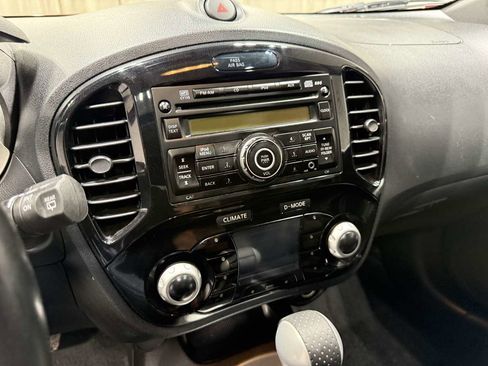 Used 2014 Nissan Juke SV AWD/4WD image 12