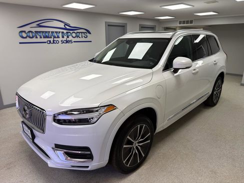 Used 2022 Volvo XC90 T8 Inscription Expression image 2